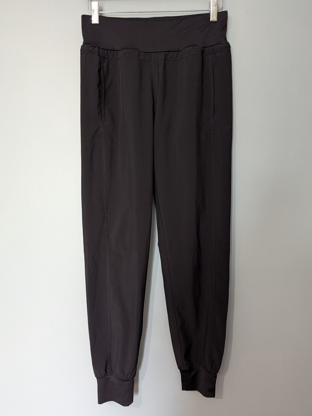 Joe Fresh Women's Mid Rise Black Jogger Pants